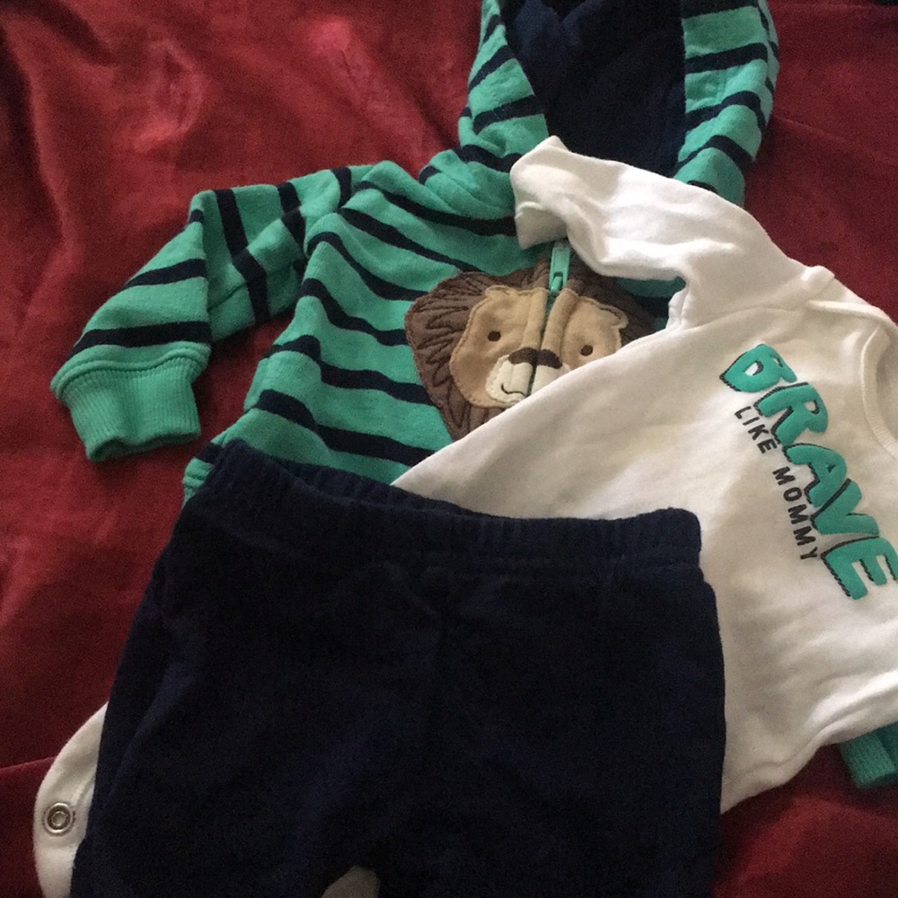 Newborn outfit
